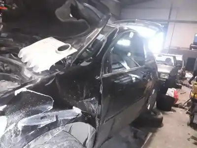 Veículo de Sucata volkswagen golf v berlina (1k1) trendline do ano 2001 alimentado bkc