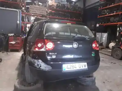 Veículo de Sucata volkswagen golf v berlina (1k1) trendline do ano 2001 alimentado bkc