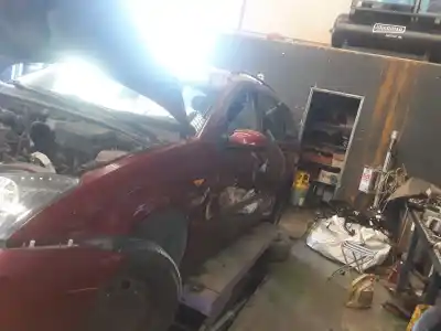 Veicolo di demolizione FORD FOCUS TURNIER (CAK) Ambiente dell'anno 2001 alimentato C9DC