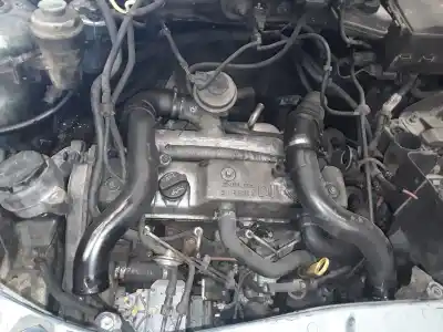 Veicolo di demolizione FORD FOCUS TURNIER (CAK) Ambiente dell'anno 2001 alimentato C9DA