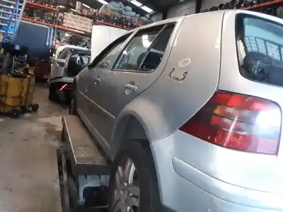 Veicolo di demolizione volkswagen golf iv berlina (1j1) conceptline dell'anno 2001 alimentato axr