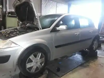 Veículo de Sucata renault megane ii berlina 5p confort authentique do ano 2001 alimentado 
