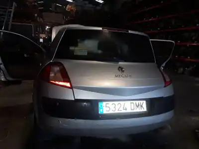 Veículo de Sucata renault megane ii berlina 5p confort authentique do ano 2001 alimentado 