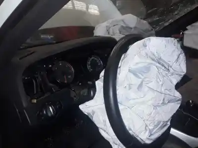 Здавання транспортного засобу audi a4 avant (8k5) (2008) básico року 2001 потужний cag