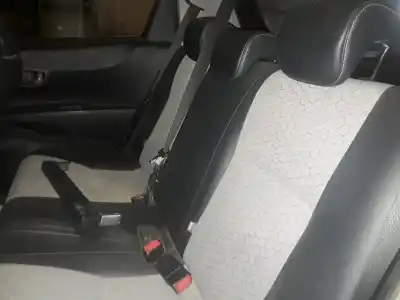 Veículo de Sucata toyota yaris city do ano 2001 alimentado 1nr