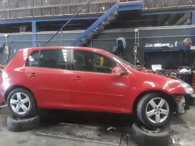 Sloopvoertuig VOLKSWAGEN GOLF V BERLINA (1K1) iGolf van het jaar 2001 aangedreven CAXA
