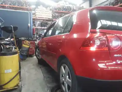 Sloopvoertuig volkswagen golf v berlina (1k1) igolf van het jaar 2001 aangedreven caxa