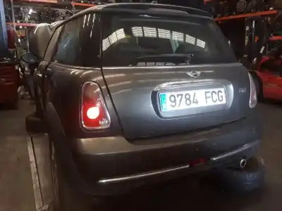 Sloopvoertuig bmw mini (r50,r53) cooper van het jaar 2001 aangedreven w10b16d