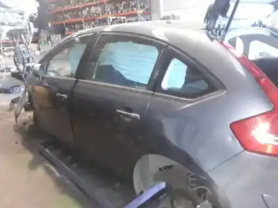 Sloopvoertuig citroen c4 berlina vtr plus van het jaar 2001 aangedreven 9hy