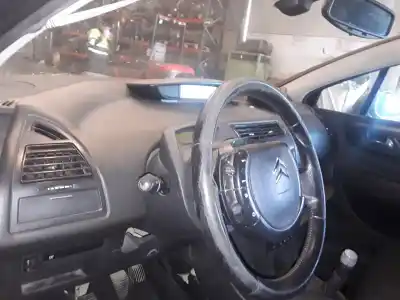 Sloopvoertuig citroen c4 berlina vtr plus van het jaar 2001 aangedreven 9hy