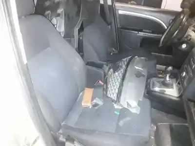 Veículo de Sucata ford mondeo berlina (ge) ambiente (06.2003->) (d) 125 cv / 92 kw do ano 2001 alimentado chb