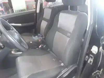 Veículo de Sucata toyota corolla (_e12_) 1.4 d (nde120_) do ano 2001 alimentado 1ndtv