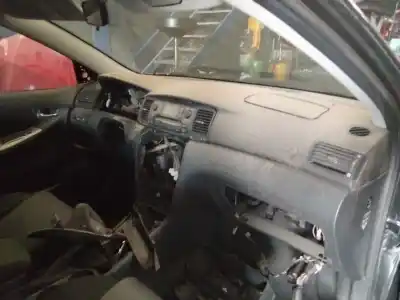 Veículo de Sucata toyota corolla (_e12_) 1.4 d (nde120_) do ano 2001 alimentado 1ndtv