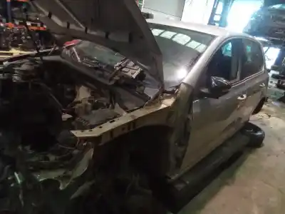 Veículo de Sucata volkswagen golf vi (5k1) 1.4 tsi do ano 2001 alimentado cax