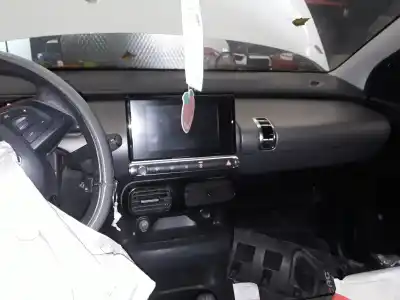 Здавання транспортного засобу citroen c4 cactus van (0b_, 0p_) puretech 82 року 2001 потужний hmz