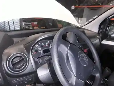 Veículo de Sucata citroen nemo basis do ano 2001 alimentado 