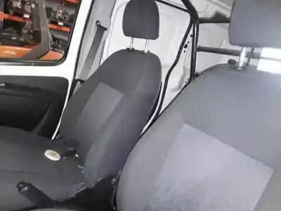 Veículo de Sucata citroen nemo basis do ano 2001 alimentado 