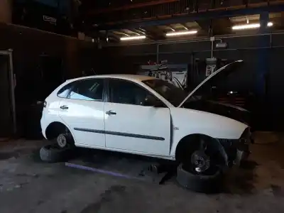 Здавання транспортного засобу seat ibiza (6l1) reference року 2001 потужний bnm