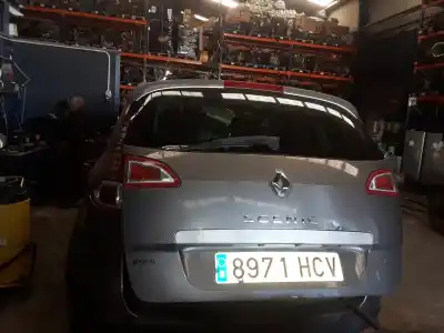 Veículo de Sucata renault scenic iii bose edition do ano 2001 alimentado f9q872