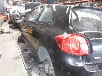 Veículo de Sucata toyota auris sport do ano 2001 alimentado 2adfhv