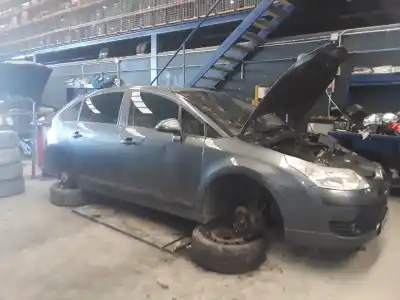 Veículo de Sucata citroen c4 berlina vtr plus do ano 2001 alimentado 9hx