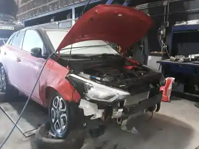 Veículo de Sucata hyundai i20 style active blue crossover do ano 2001 alimentado g3lc