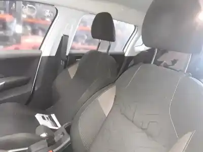 Sloopvoertuig peugeot 2008 (--.2013->) style van het jaar 2001 aangedreven hmz