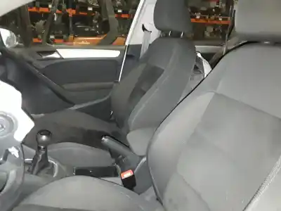 Veículo de Sucata volkswagen golf vi (5k1) advance do ano 2001 alimentado caxb