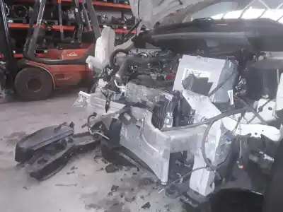 Scrapping Vehicle renault captur i (j5_, h5_) 1.2 tce 120 of the year 2001 powered h5fg412