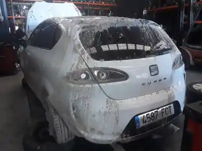 Véhicule à la ferraille seat leon (1p1) reference de l'année 2001 alimenté bkc