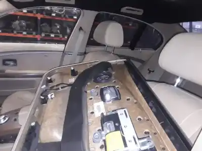 Veicolo di demolizione bmw serie 7 (e65/e66) 745i dell'anno 2001 alimentato n62b44