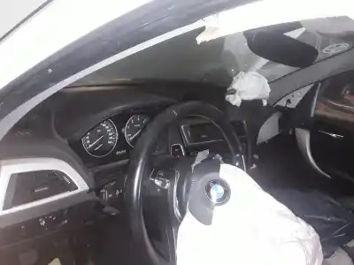 Veículo de Sucata bmw 1 (f20) 116 d do ano 2001 alimentado b37d15a