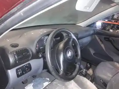 Veículo de Sucata seat toledo (1m2) stella do ano 2001 alimentado akl