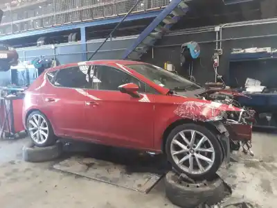 Здавання транспортного засобу seat leon (5f1) style року 2001 потужний cze