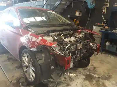Здавання транспортного засобу seat leon (5f1) style року 2001 потужний cze