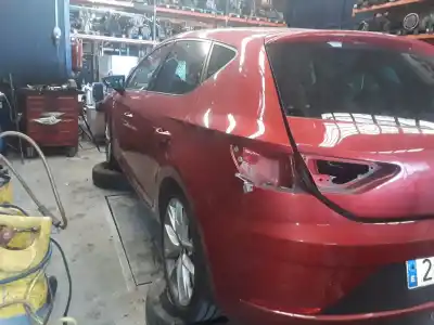 Здавання транспортного засобу seat leon (5f1) style року 2001 потужний cze