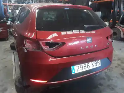 Здавання транспортного засобу seat leon (5f1) style року 2001 потужний cze