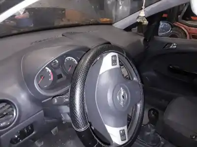 Veículo de Sucata opel corsa d sport do ano 2001 alimentado a12xer