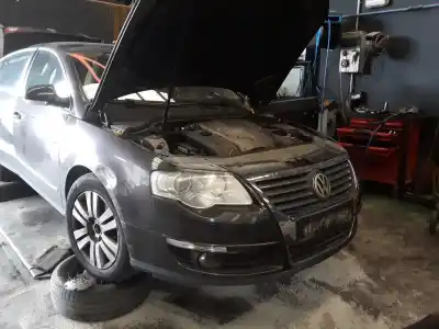 Veículo de Sucata volkswagen passat b6 (3c2) 2.0 tfsi do ano 2001 alimentado bwa