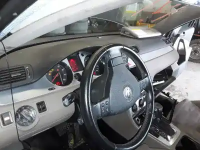Veículo de Sucata volkswagen passat b6 (3c2) 2.0 tfsi do ano 2001 alimentado bwa