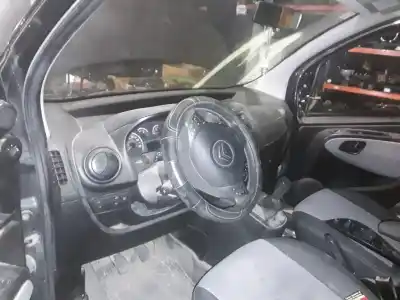 Veículo de Sucata citroen nemo attraction do ano 2001 alimentado 