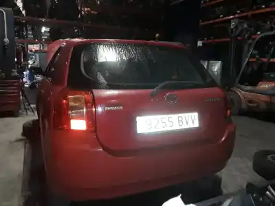 Veículo de Sucata toyota corolla (e12) 2.0 d-4d linea luna berlina do ano 2001 alimentado 1cdftv