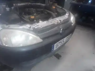 Veículo de Sucata opel combo familiar do ano 2001 alimentado 