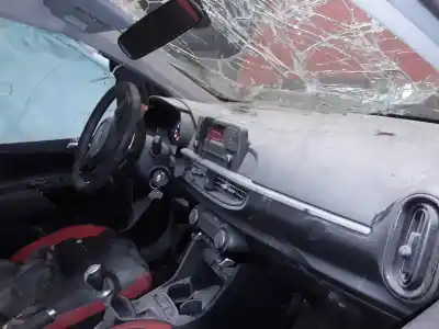 Veículo de Sucata kia picanto (ja) dream team 84 cv / 62 kw do ano 2001 alimentado g4lf