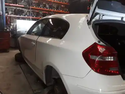 Veículo de Sucata bmw serie 1 coupe (e82) 118d do ano 2001 alimentado 