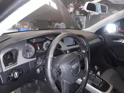 Здавання транспортного засобу audi a4 avant (8k5) (2008) básico року 2001 потужний caga