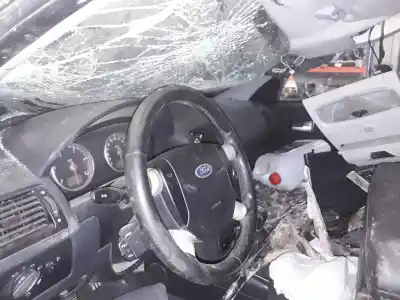 Veículo de Sucata ford mondeo berlina (ge) ghia (06.2003->) (d) 116 cv / 85 kw do ano 2001 alimentado 