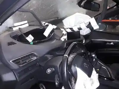 Veicolo di demolizione peugeot 3008 active dell'anno 2001 alimentato bh01