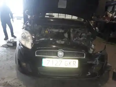 Veículo de Sucata fiat bravo (198) 1.9 16v dynamic multijet do ano 2001 alimentado 192a8000