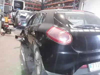 Veículo de Sucata fiat bravo (198) 1.9 16v dynamic multijet do ano 2001 alimentado 192a8000